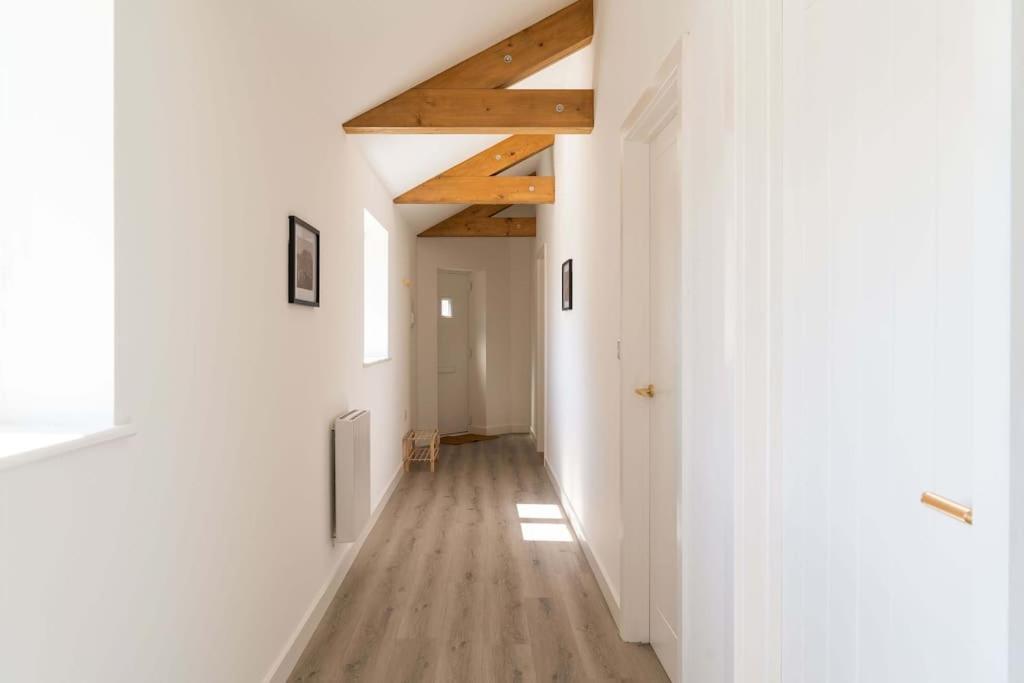 Meadow View Barn, Rural St Ives, Cornwall. Brand New 2 Bedroom Idyllic Contemporary With Log Burner.