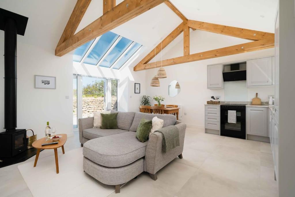 Meadow View Barn, Rural St Ives, Cornwall. Brand New 2 Bedroom Idyllic Contemporary With Log Burner. * Nancledra